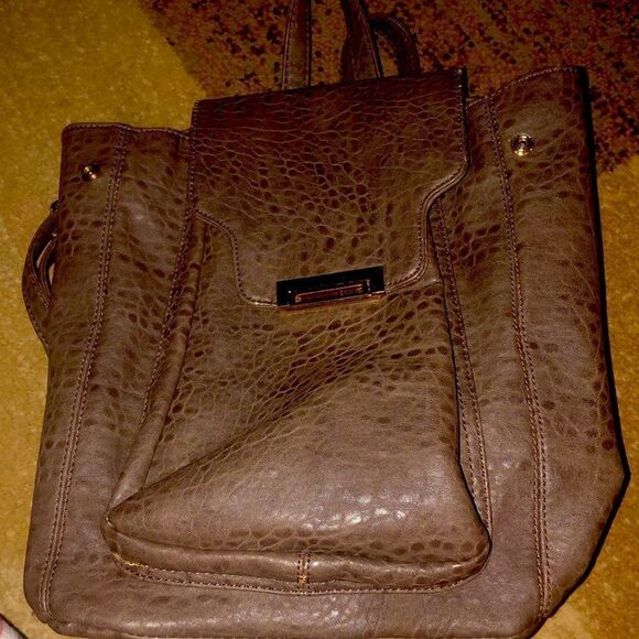 Urban expression back pack. Nice heavy material brown - Picture 1 of 7